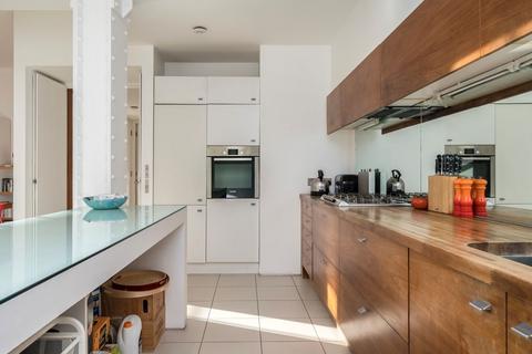 2 bedroom flat for sale, Green Walk, London SE1