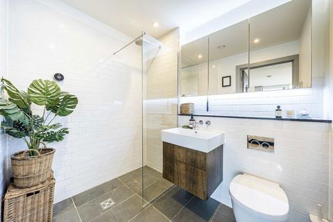 2 bedroom flat for sale, Long Lane, London SE1