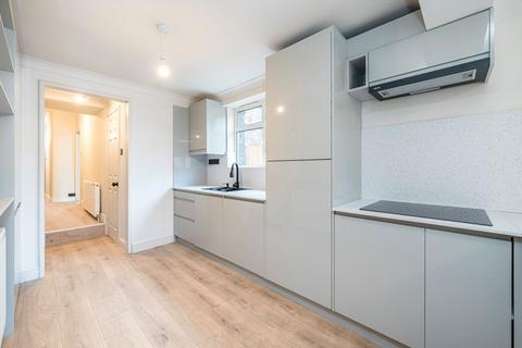 3 bedroom end of terrace house for sale, Lynton Road, London SE1