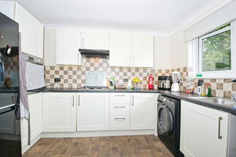 2 bedroom flat for sale, Heol Isaf, Radyr, Cardiff