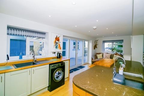 undefined, Orchard Way, Gileston