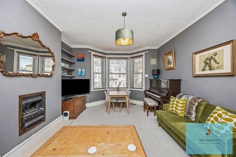 3 bedroom flat for sale, Seafield Road, Hove