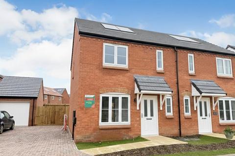 3 bedroom semi-detached house to rent - Hanafey Way, Northampton NN5