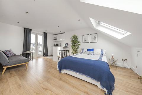 4 bedroom terraced house for sale, Manor Road, Richmond