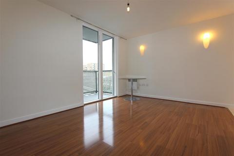 2 bedroom apartment to rent, New River Village, London N8