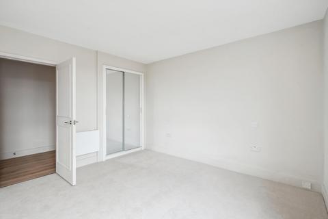 1 bedroom flat to rent, Chelsea Towers, Chelsea Manor Gardens, Chelsea, London SW3