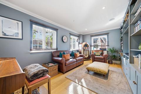 5 bedroom detached house for sale, Manor Close, East Horsley