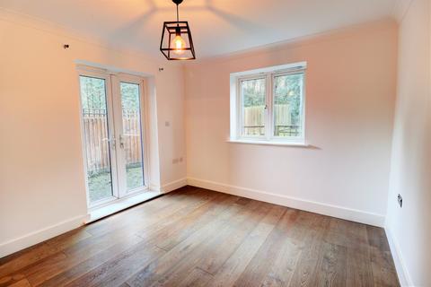 2 bedroom apartment for sale, Cedar Avenue, High Wycombe HP15