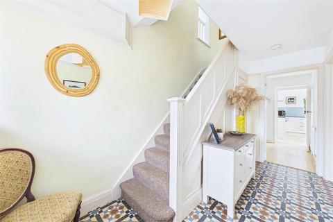 4 bedroom semi-detached house for sale, Extended 1930's living in central Clevedon