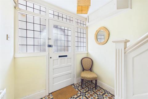 4 bedroom semi-detached house for sale, Extended 1930's living in central Clevedon