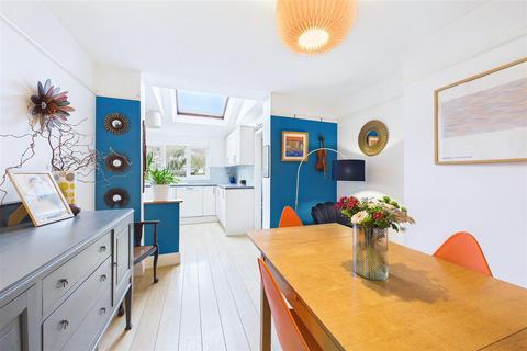 4 bedroom semi-detached house for sale, Extended 1930's living in central Clevedon