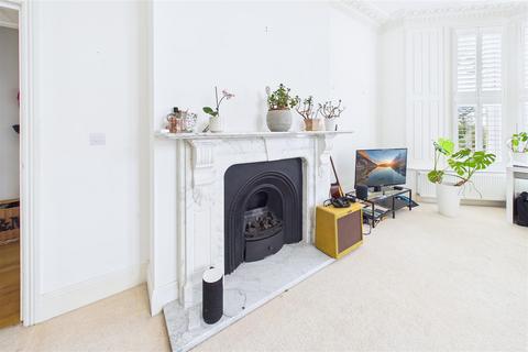 2 bedroom apartment for sale, Found along Clevedon's coastline