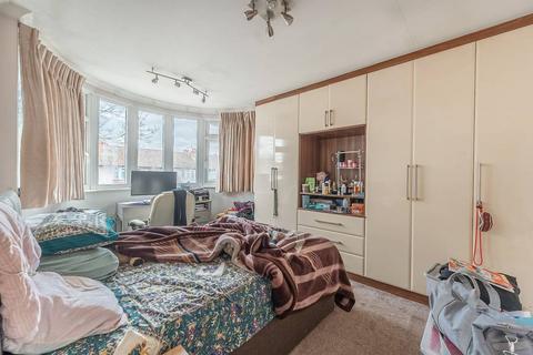 undefined, Ravenswood Crescent, Harrow, HA2