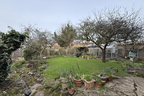 3 bedroom property for sale, Calverley Gardens, Harrow, HA3