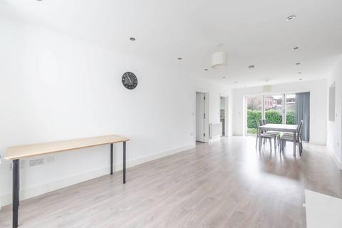 5 bedroom detached house to rent, Hawthorne Avenue, Harrow, HA3