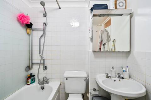 2 bedroom flat to rent, Surbiton Road, Kingston, Kingston upon Thames, KT1