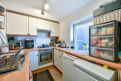 2 bedroom flat to rent, Surbiton Road, Kingston, Kingston upon Thames, KT1