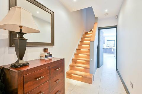 4 bedroom terraced house for sale, Court Way, Acton, London, W3