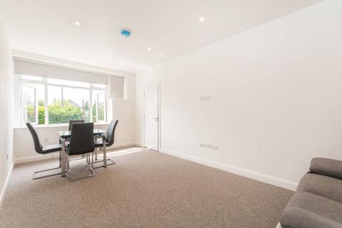 2 bedroom flat for sale, Gunnersbury Avenue, Ealing, London, W5