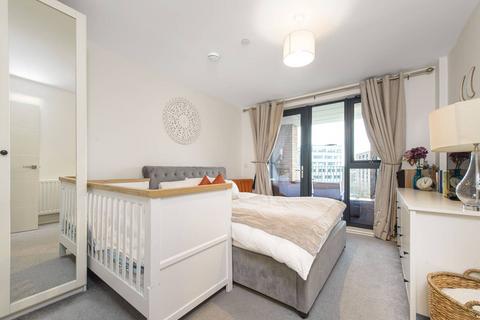 1 bedroom flat for sale, Lakeside Drive, Park Royal, LONDON, NW10