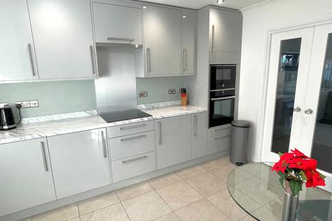 3 bedroom terraced house for sale, Sir Christopher Court, Hythe