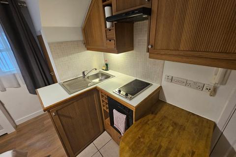 Studio to rent, Mabledon Place, Bloomsbury, WC1H