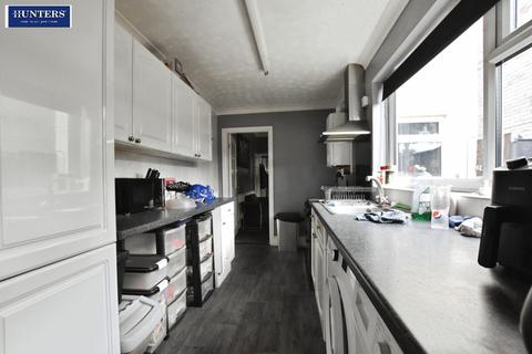 3 bedroom semi-detached house for sale, North Parade, Scunthorpe