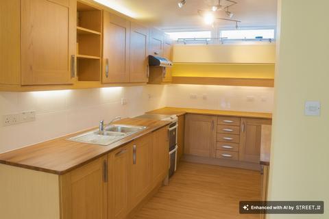 4 bedroom house share to rent, Staffordshire Gardens, Cambridge, CB1