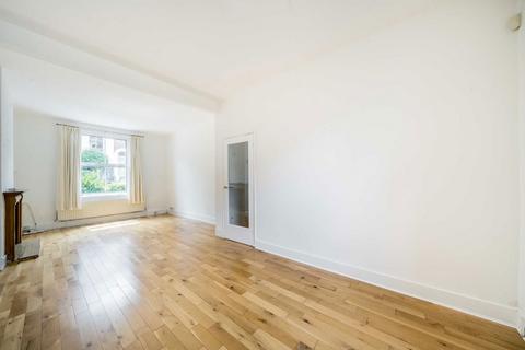 2 bedroom house to rent, Lillian Road, London SW13