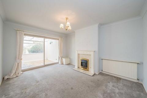 2 bedroom bungalow for sale, Hollybank Close, Hampton TW12