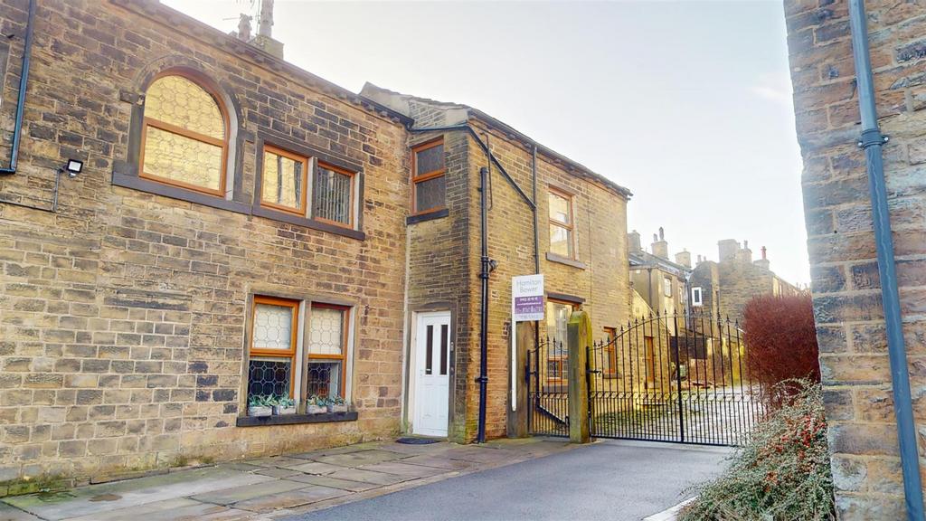 4 bedroom cottage for sale