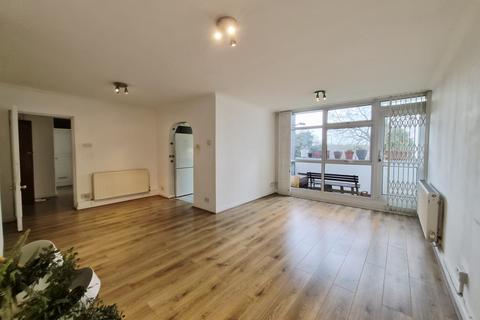 2 bedroom flat for sale, Hendon Hall Court, Parson St, Hendon NW4