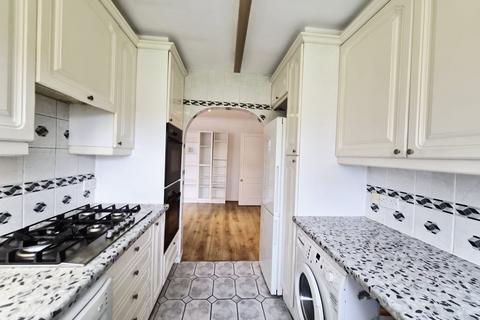 2 bedroom flat for sale, Hendon Hall Court, Parson St, Hendon NW4