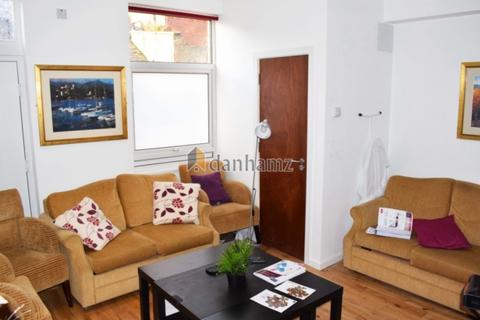 undefined, 11 Wetherby Grove   Leeds