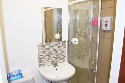 undefined, 11 Wetherby Grove   Leeds
