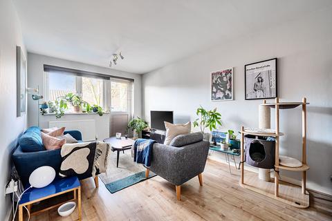 2 bedroom flat for sale, Usher Road, Bow, London, E3