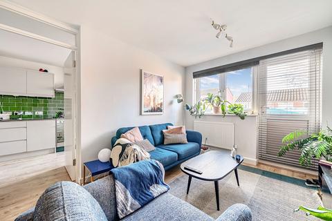2 bedroom flat for sale, Usher Road, Bow, London, E3