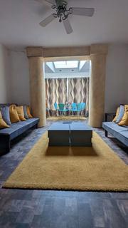 undefined, Room 2, 373 Burley road