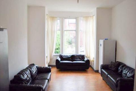 undefined, Room 3, 17 estcourt Avenue  Headingly Leeds