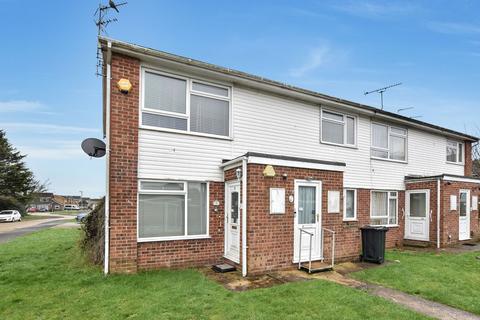2 bedroom maisonette to rent, Land Close, Clacton-on-Sea