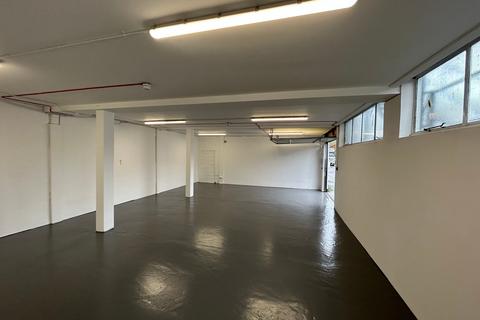 Warehouse to rent, A1-A2 Tolpits Ln Watford WD18 9QP
