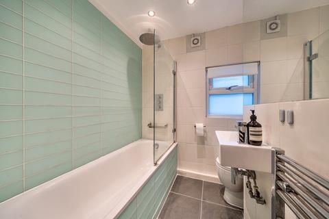 1 bedroom flat for sale, Vardens Road, Battersea, London, SW11