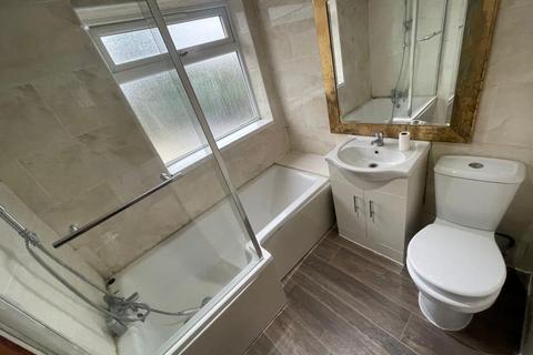 3 bedroom semi-detached house to rent, Eastcote Road, Pinner HA5