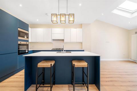 4 bedroom terraced house for sale, Cottingham Road, Penge, London, SE20