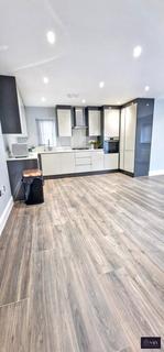 3 bedroom flat to rent, New Road, Basingstoke RG21