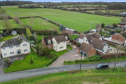 4 bedroom detached house for sale, Church Road, Braintree CM77