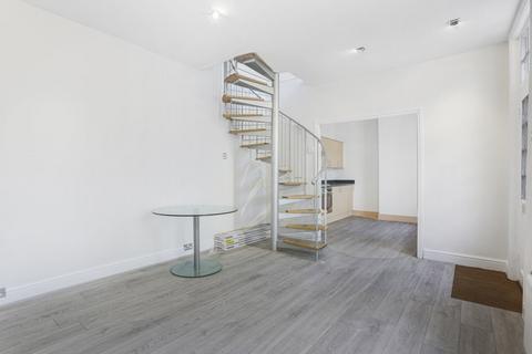 2 bedroom house to rent, Rossmore Close, Rossmore Road, London NW1