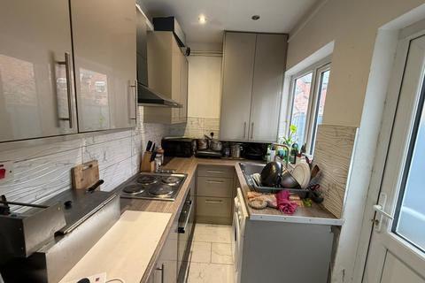 2 bedroom terraced house for sale, Carlisle Street, Leicester