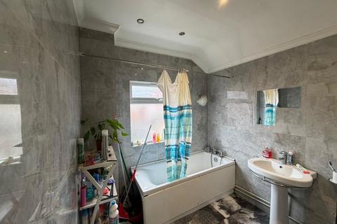 2 bedroom terraced house for sale, Carlisle Street, Leicester