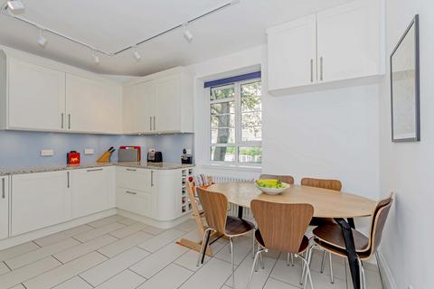 2 bedroom flat to rent, Pembroke Road, Kensington, London, W8